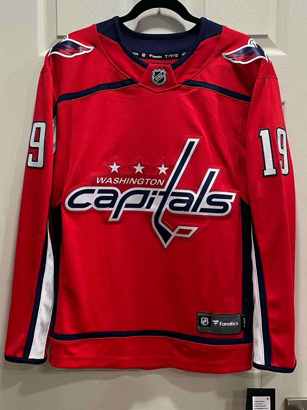 NWT NHL Men’s Washington Capitals Nicklas Bäckström #19 Home Replica Jersey S